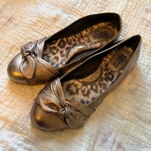 Born Women's Metallic Bronze Loafers